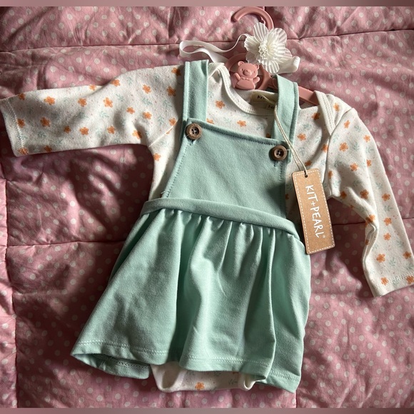 kit + pearl Other - NWT Mint Green Baby Dress with Floral Onesie and headband